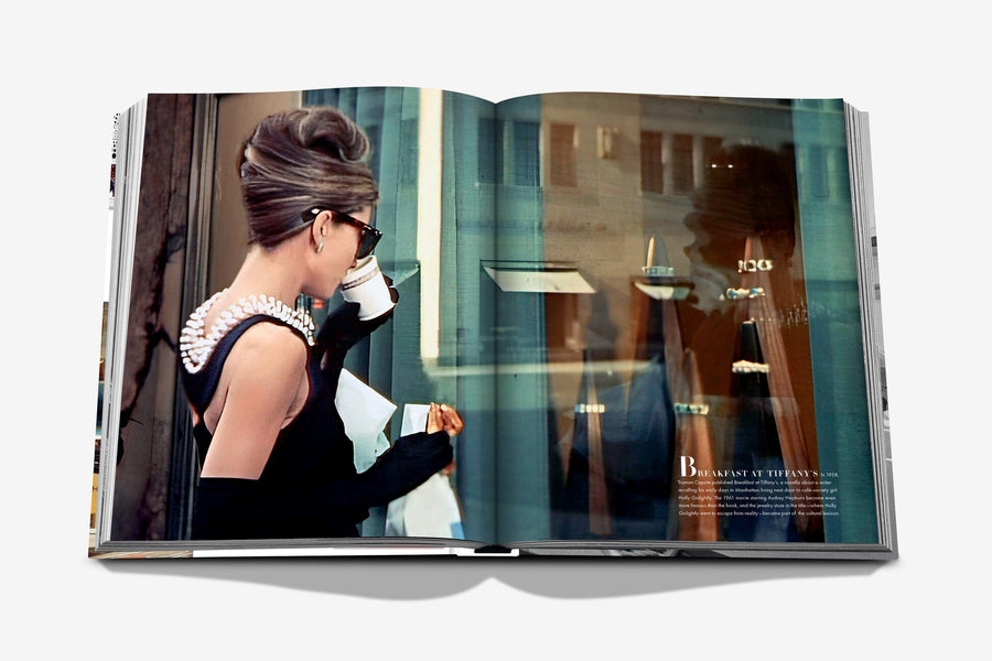 Fifth Avenue -200 Years of Stories and Legends BOOKS Assouline 